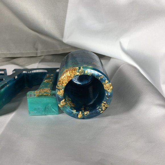 Resin Laugh Sign with 2 Votive Candle Holders - Picture 13 of 14